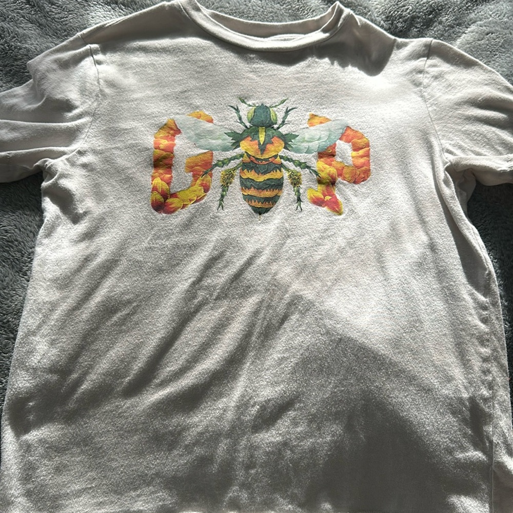 💰BOGO, 1 EQUAL OR LESSER PRICE💰 Gap×Raku Inoue Kids Logo T, Cashew Crunch